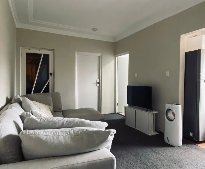 Furnished room in a flatshare