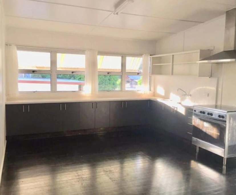Unfurnished room in a flatshare