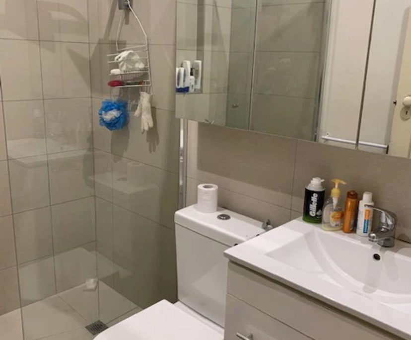 $230, Share-house, 3 bathrooms, St Kilda VIC 3182