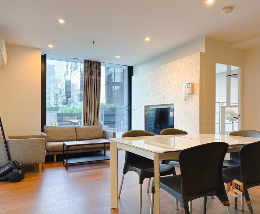 Furnished room in a flatshare