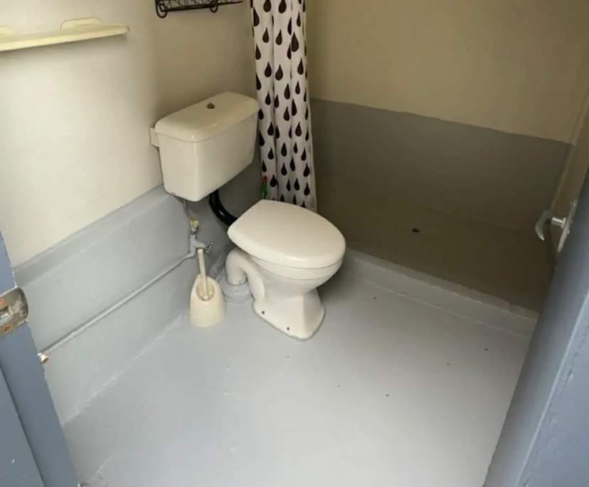 $490, Studio, 1 bathroom, Mount Saint Thomas NSW 2500