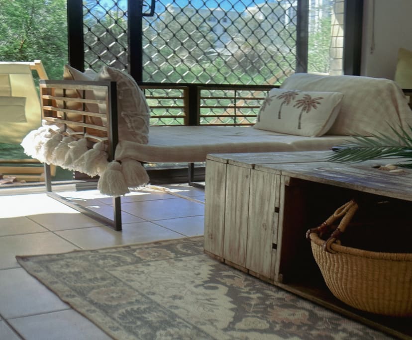 $1,300, Whole-property, 2 bathrooms, Coolangatta QLD 4225