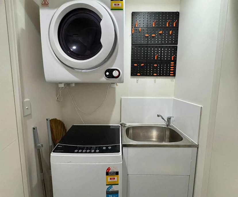 $380, Flatshare, 2 bathrooms, Bankstown NSW 2200