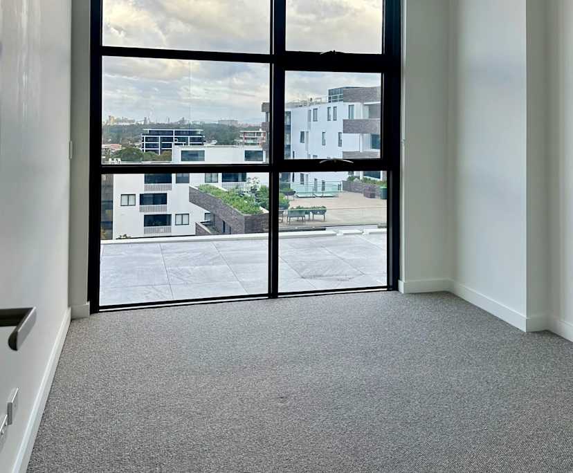 Unfurnished room with own bathroom