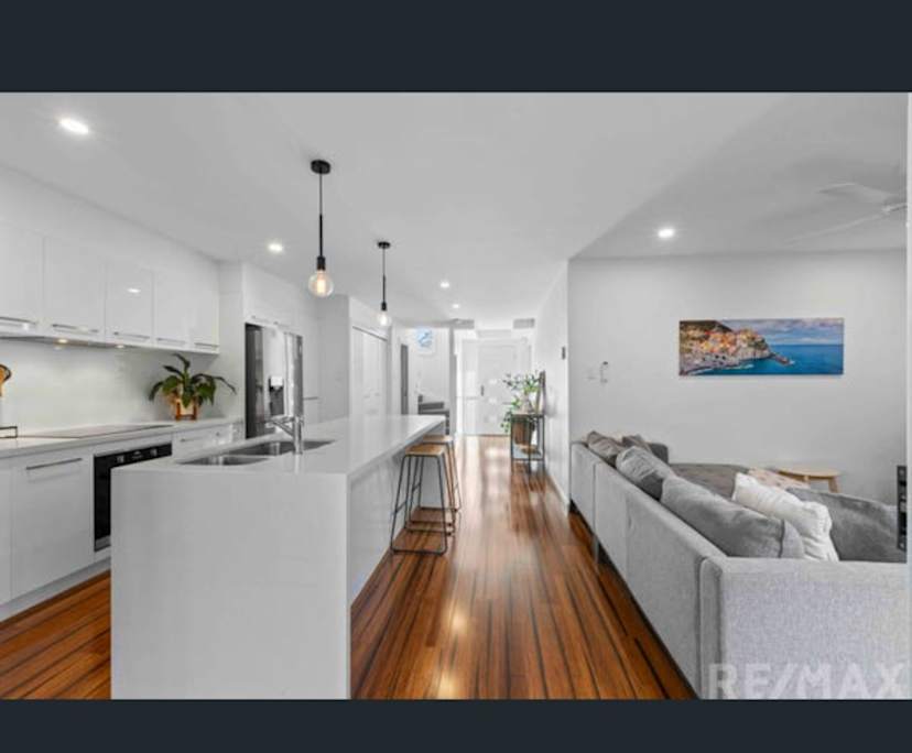 Furnished room with own bathroom