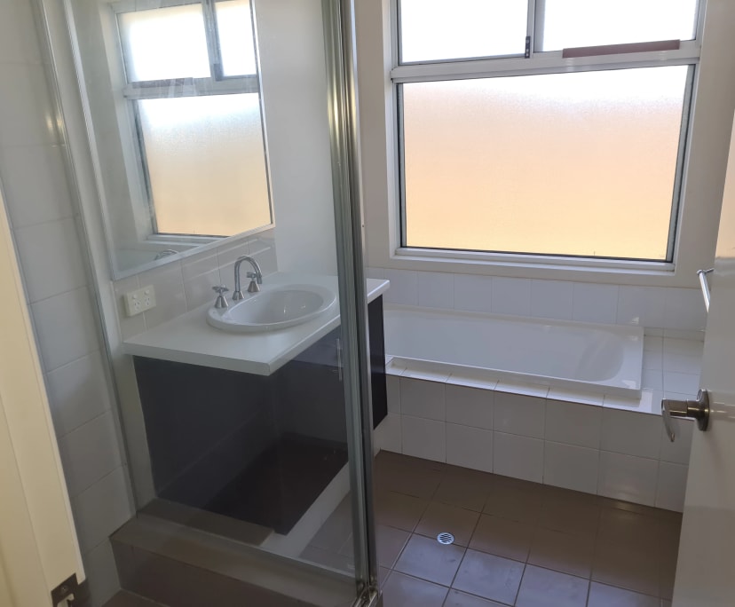 $350, Share-house, 4 bathrooms, Golden Bay WA 6174