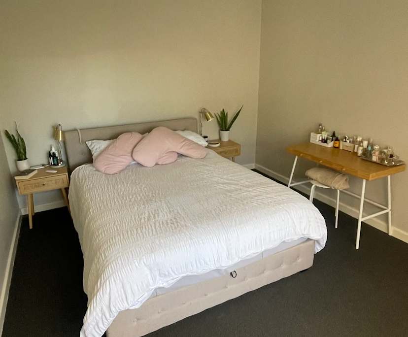 Room in a share house