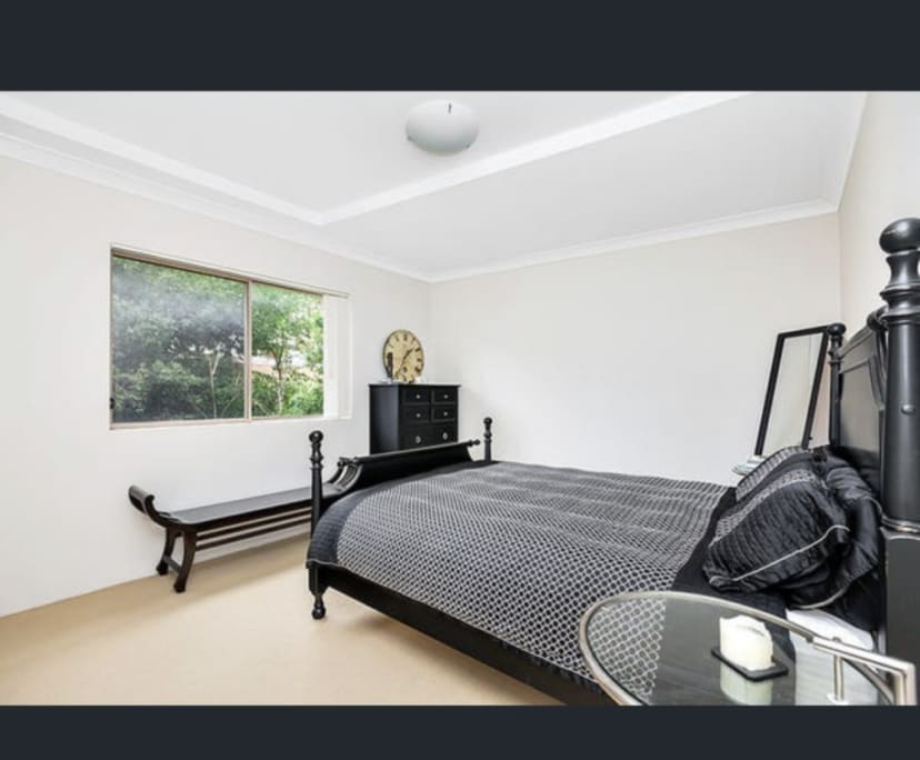 Unfurnished room with ensuite in a flatshare