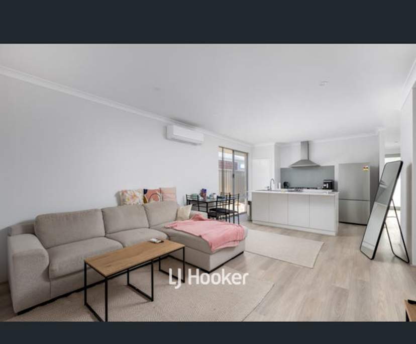 Unfurnished room in a share house