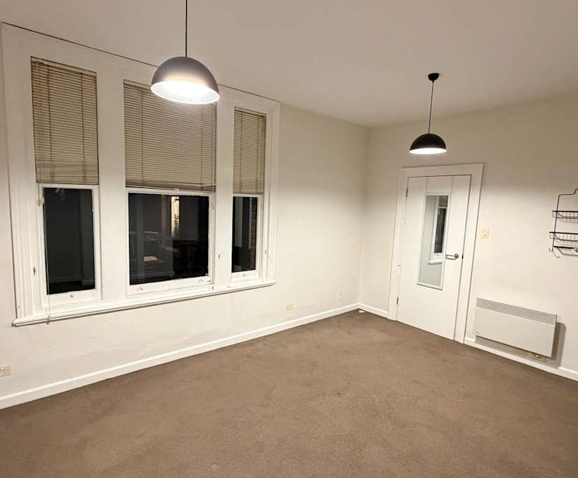 Room in a share house