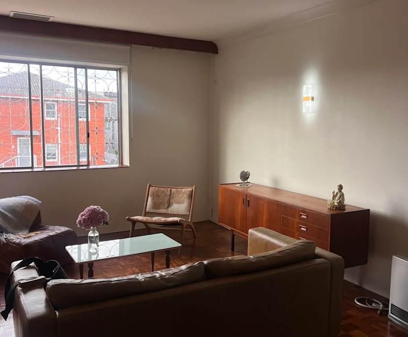 Room in a share house