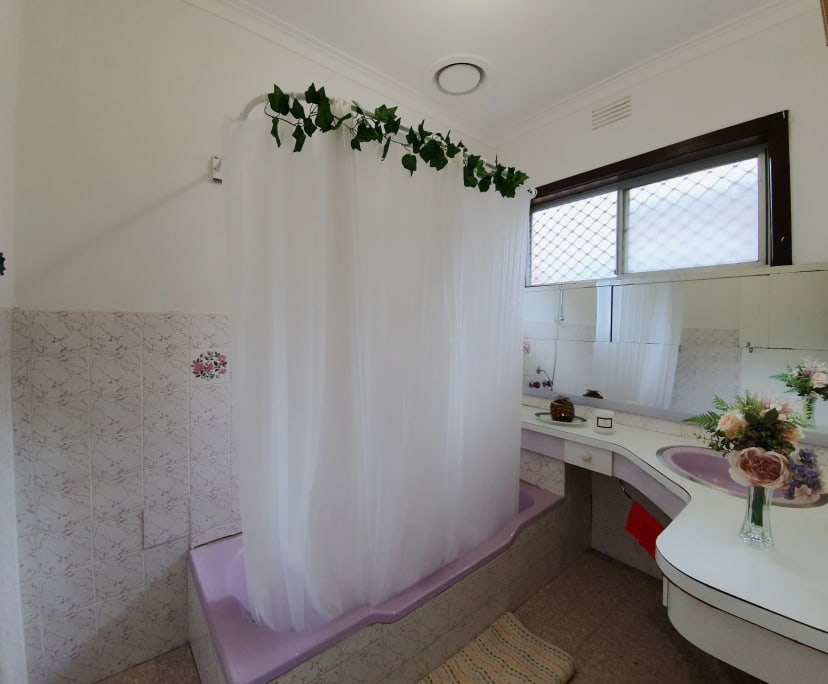 $170, Share-house, 4 bathrooms, St Albans VIC 3021