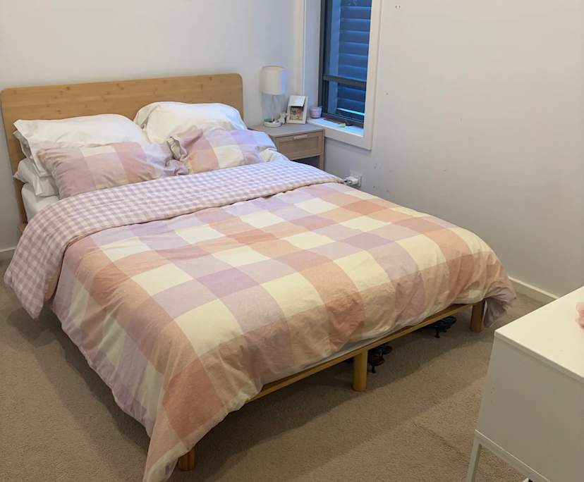 Room in a share house