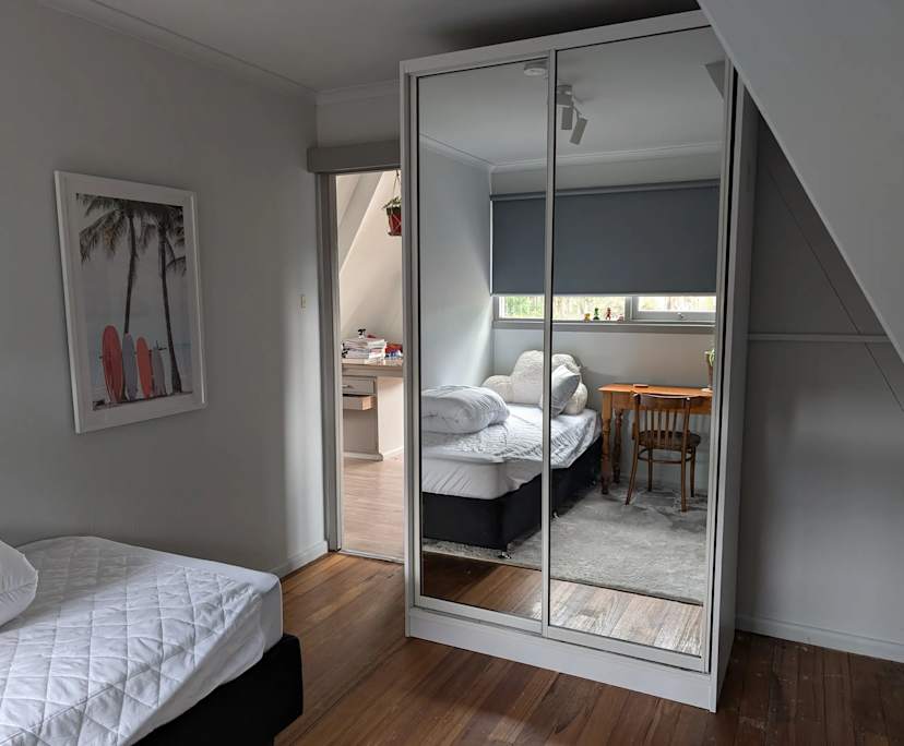 Furnished room in a share house