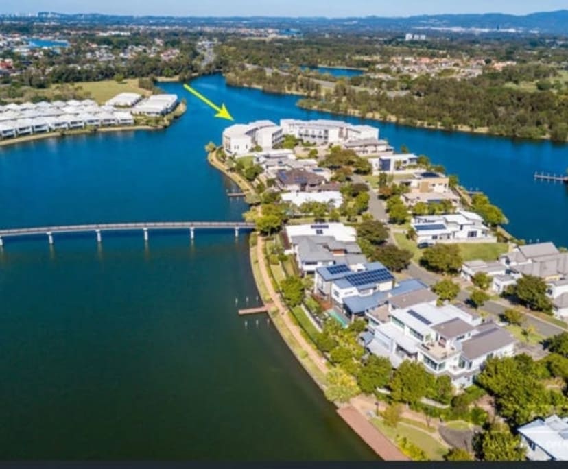 Room for Rent in Carrara, Gold Coast 325, Unfurni...