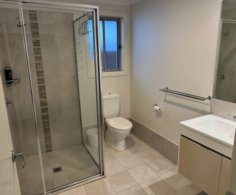 $295, Share-house, 3 bathrooms, Port Macquarie NSW 2444