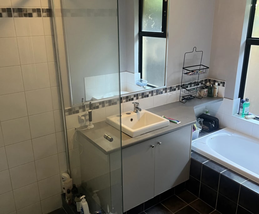 $230, Homestay, 6 bathrooms, Bayswater WA 6053