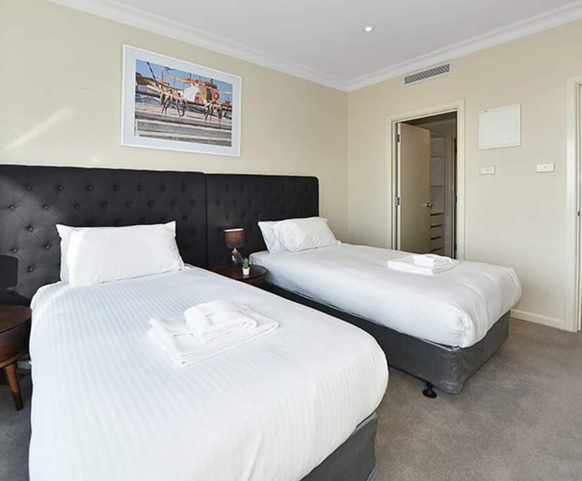 $1,099, Whole-property, 2 bathrooms, Melbourne VIC 3000