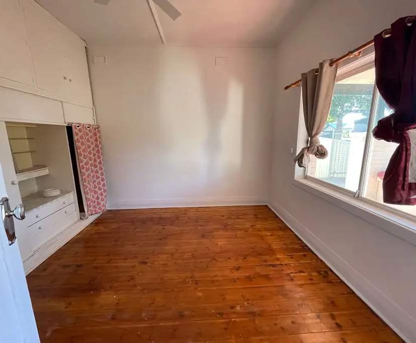 Unfurnished room in a share house