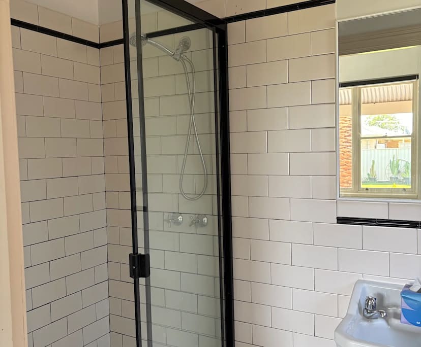 $375, Share-house, 3 bathrooms, Underdale SA 5032