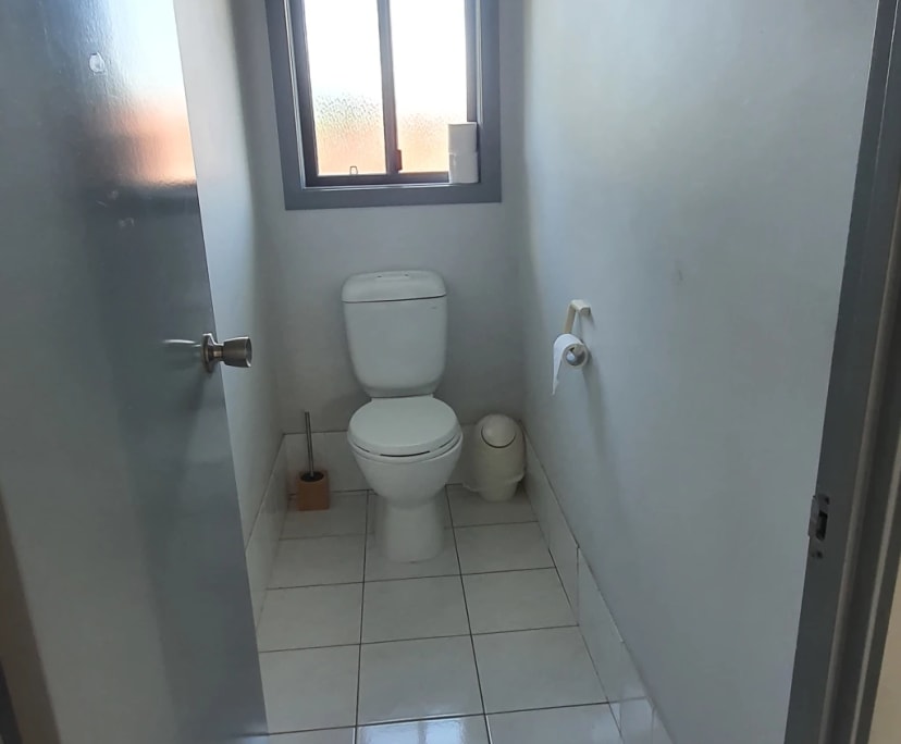 $380, Share-house, 4 bathrooms, Parkwood QLD 4214