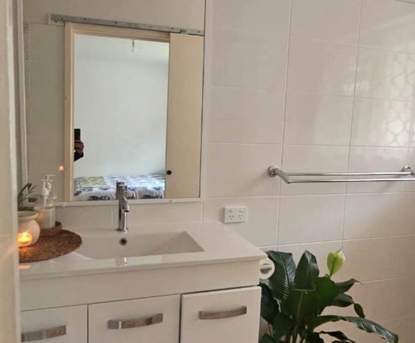 $350, Share-house, 2 bathrooms, Parkwood QLD 4214