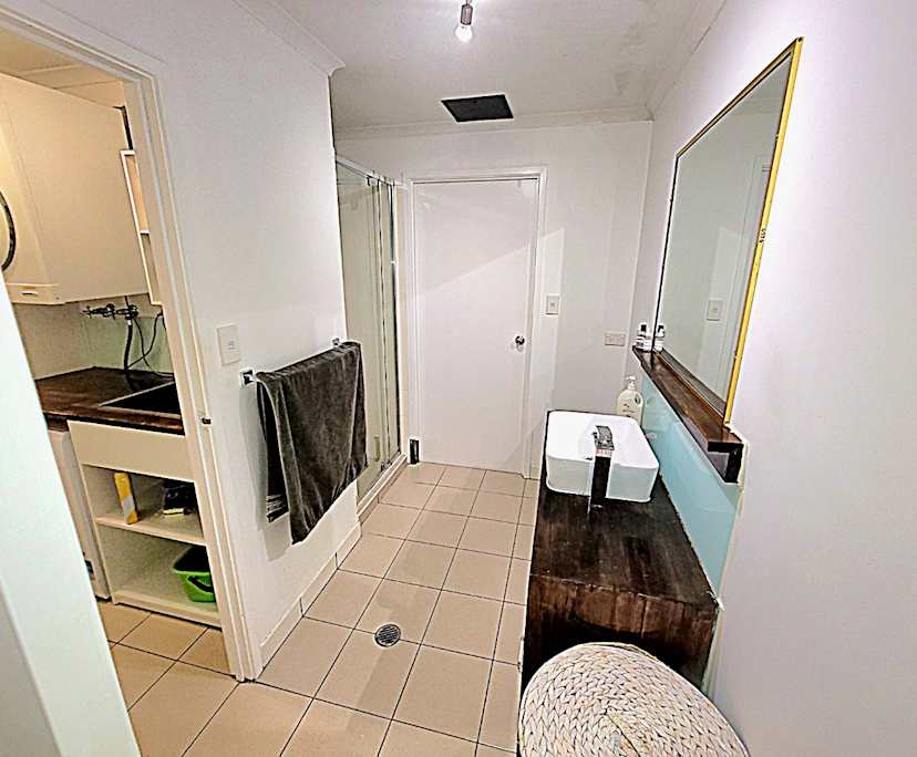$320, Student-accommodation, 3 bathrooms, South Brisbane QLD 4101