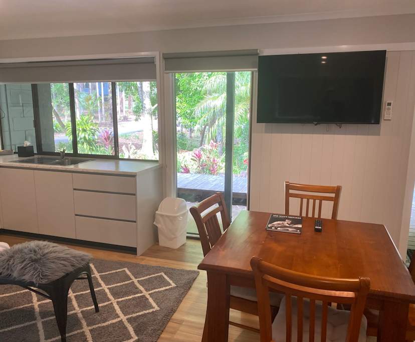 $695, Whole-property, 2 bathrooms, Mapleton QLD 4560