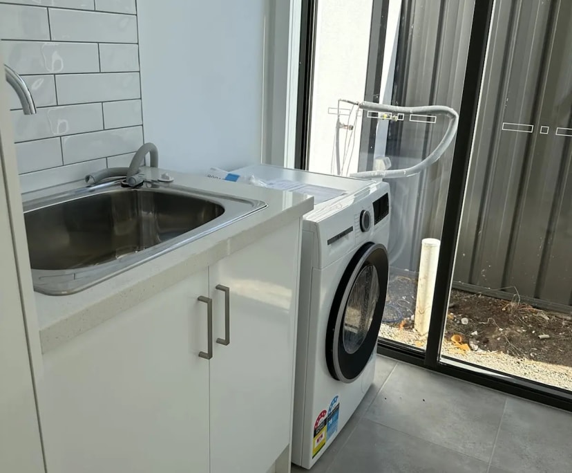 $200, Share-house, 3 bathrooms, Truganina VIC 3029