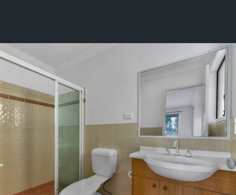 Unfurnished room with ensuite in a flatshare