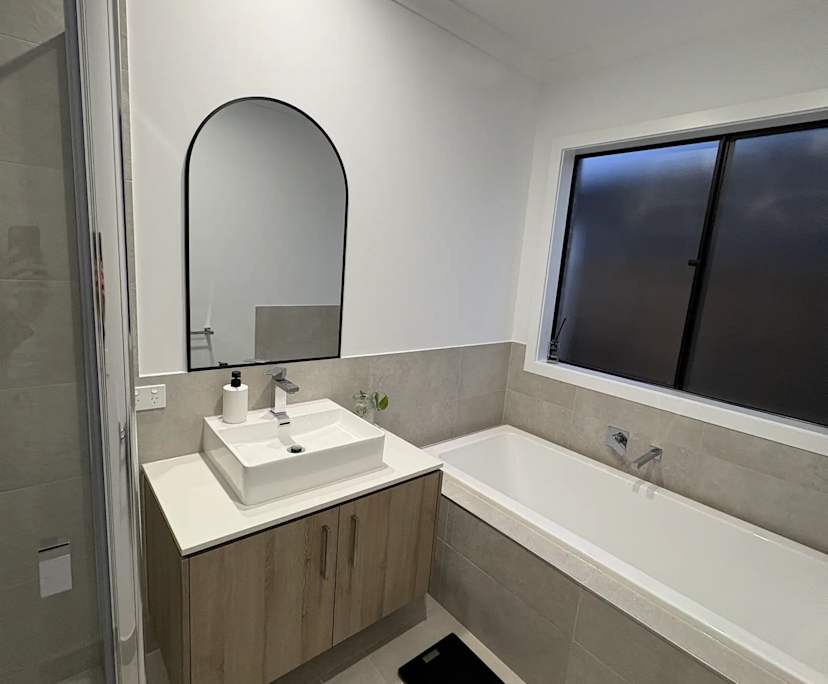 $225, Share-house, 4 bathrooms, Fraser Rise VIC 3336