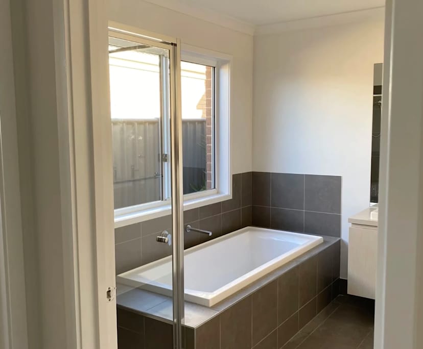 Unfurnished room in a share house