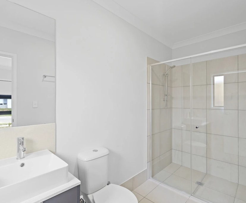 2 Rooms for Rent in Ripley, QLD 300, Furnished, E...