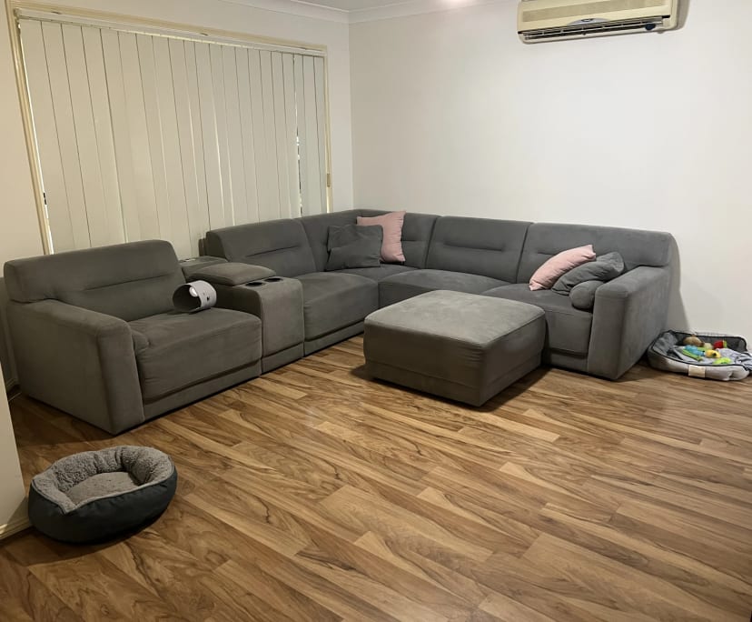 Room in a share house