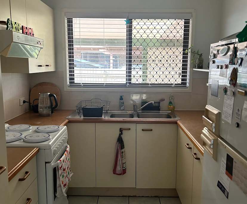 Furnished room in a flatshare