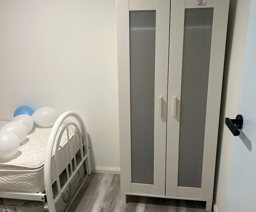 Room in a share house