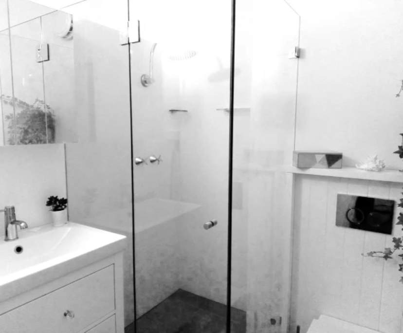 Furnished room studio flat for rent