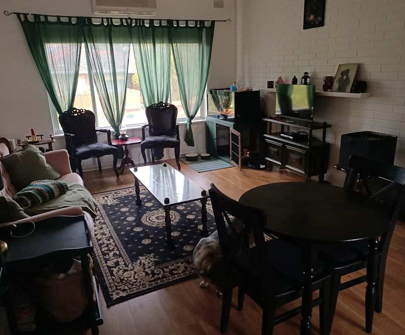 Unfurnished room in a flatshare