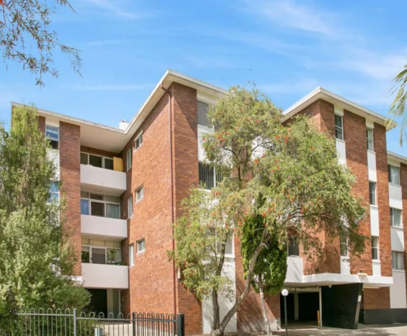 Furnished room in a flatshare