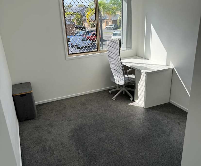 Unfurnished room in a share house