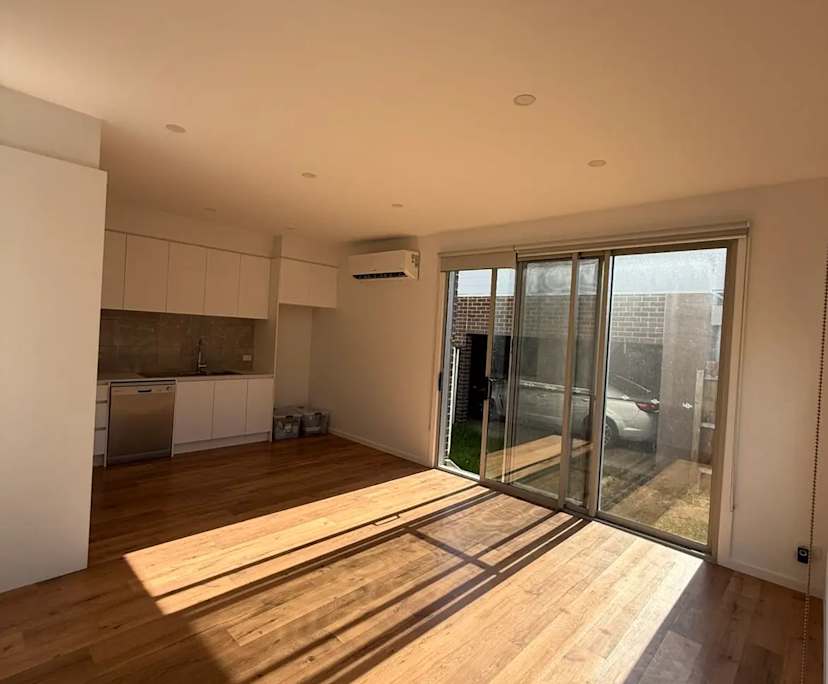 $270, Share-house, 3 bathrooms, Heidelberg Heights VIC 3081