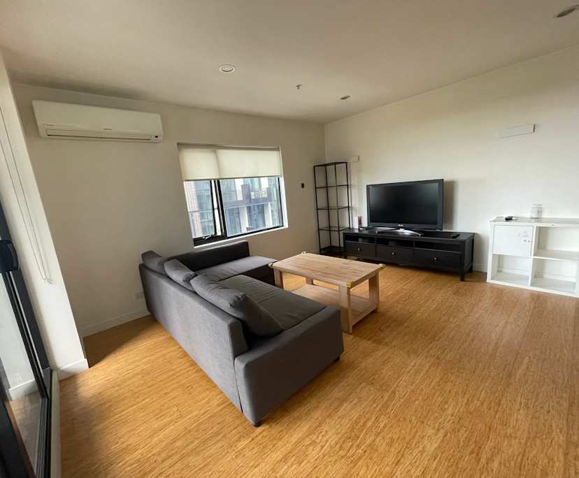 Whole property with 2 rooms for rent