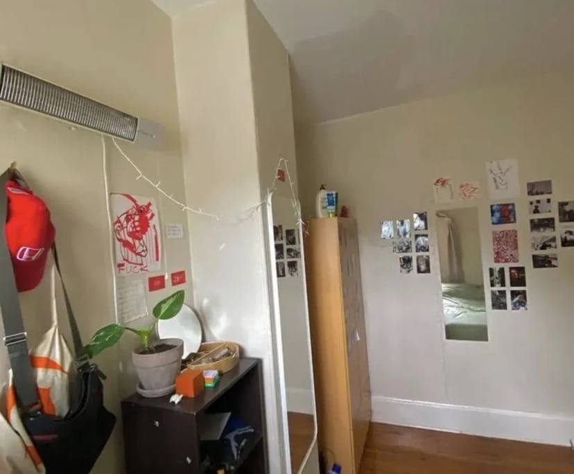 Furnished room in a share house