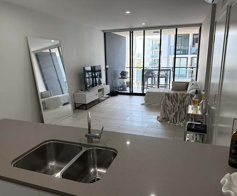 Unfurnished room with own bathroom