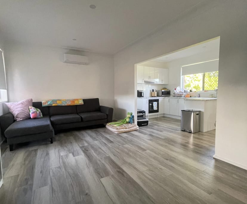 Unfurnished room in a share house