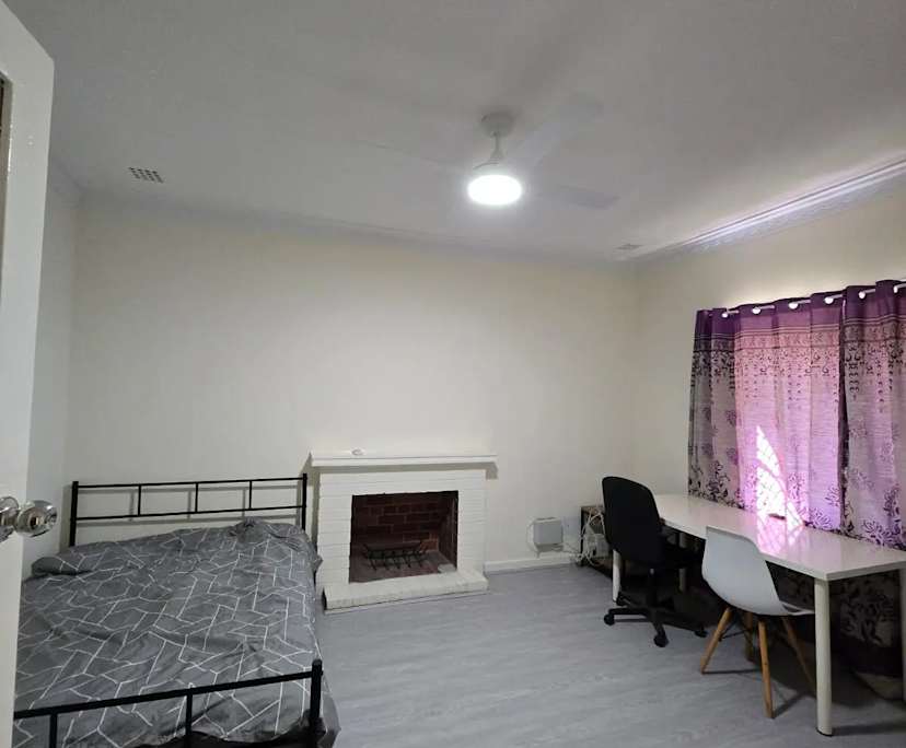 $450, Share-house, 3 bathrooms, Saint James WA 6102