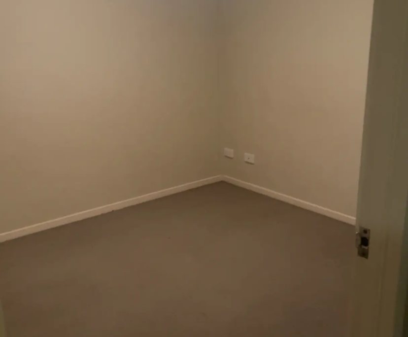 Unfurnished room in a share house