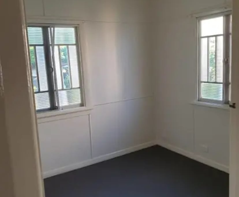 Room in a share house
