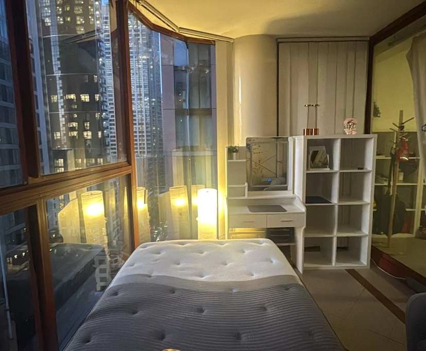 Furnished room in a flatshare