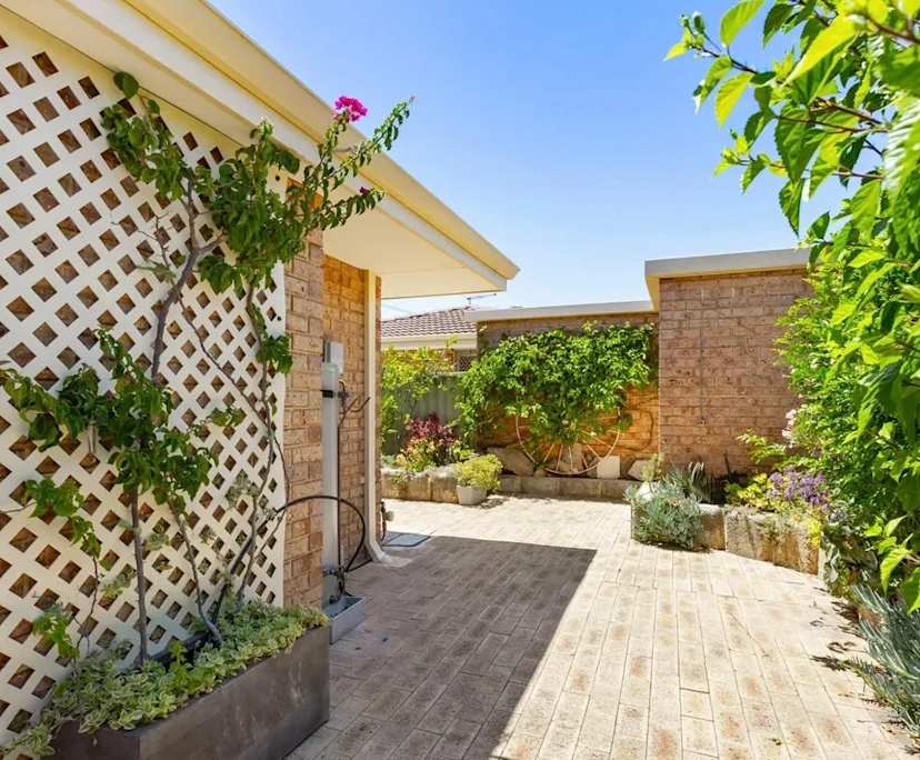 $900, Whole-property, 3 bathrooms, Padbury WA 6025